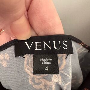 VENUS Gray Dress Top with Blush Floral Print